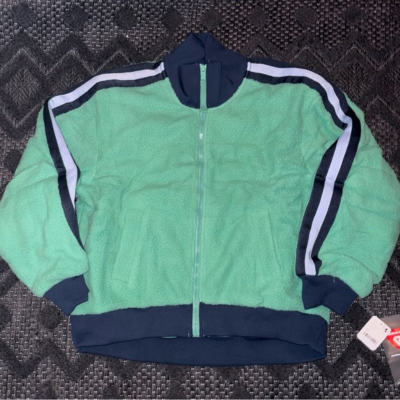 FP Movement by Free People Jackets & Blazers - NWT Free People x FP Movement Fleecy Sherpa Scrunchy Pippa Bomber Jacket $228